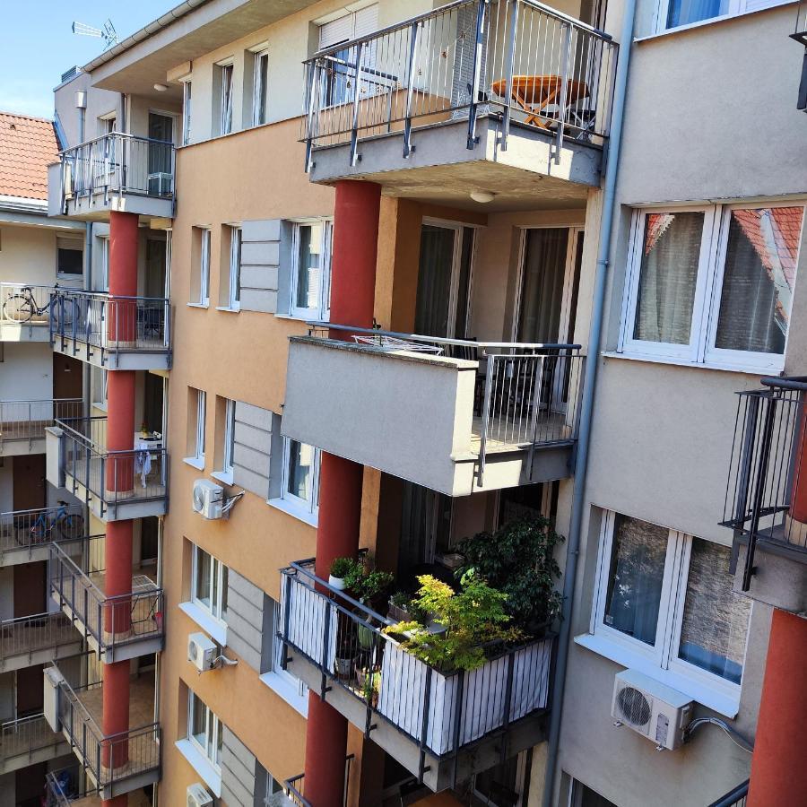 Dolce Vita Zafir Apartman Budapest Exterior photo
